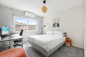 Cosy Sydenham 1-Bed by Inner-West's Attractions Sydney